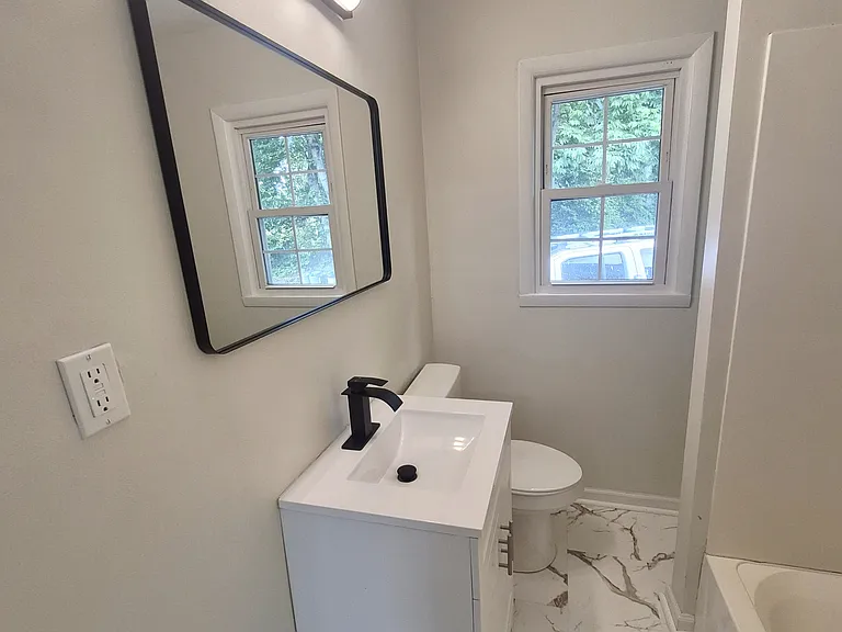 200 Wellview Dr — Photo 19