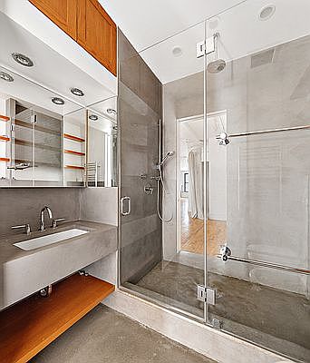 5th image of 28 E 4th St APT 5E