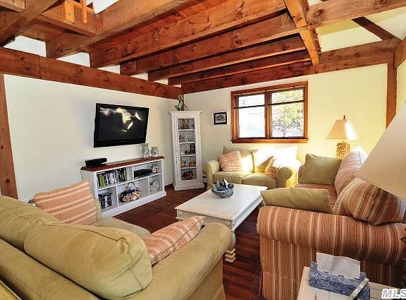 5th image of 305 Topsail Ln