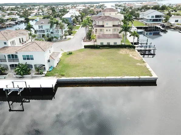 5415 Captains Ct #8, New Pt Richey, FL 34652