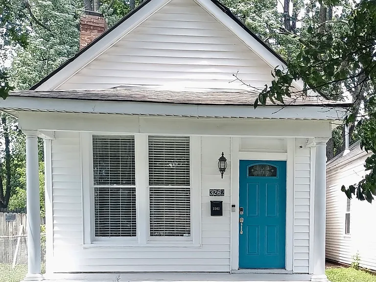 3262 Taylor Blvd — Photo 2