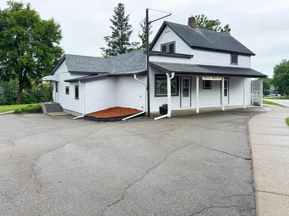 702 E Beech Ave, Fergus Falls, MN 56537
