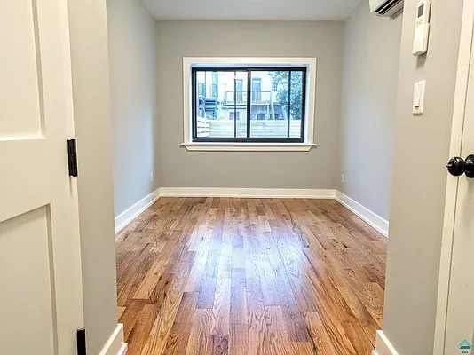 Rented by EXR | media 7
