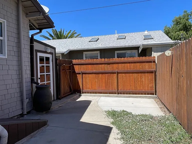 220 S J St — Photo 12