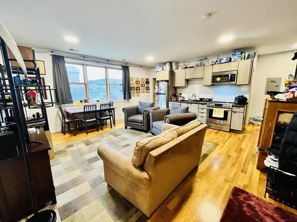 806 S Claremont Ave #2, Chicago, IL 60612