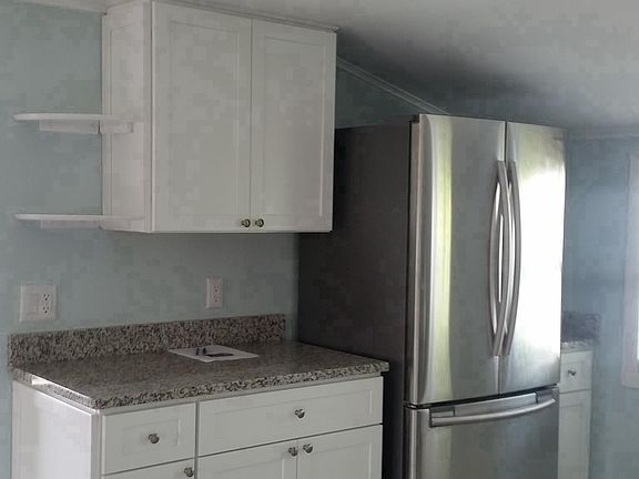 2nd image of 305 Saint Louis Ave