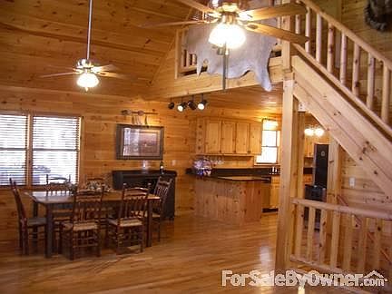 Spacious Kitchen-Dining
						:
						Kitchen with granite countertops, breakfast bar & dining overlooking great room.