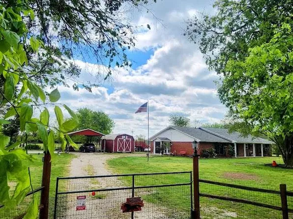 3253 County Road 2176, Greenville, TX 75402