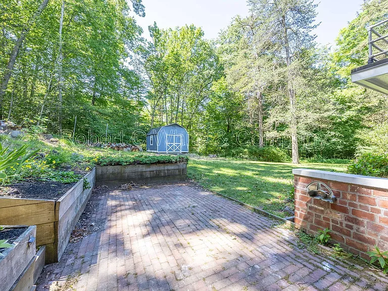 205 Jinny Hill Rd — Photo 5