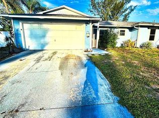 2923 SW 11th Ct, Cape Coral, FL 33914