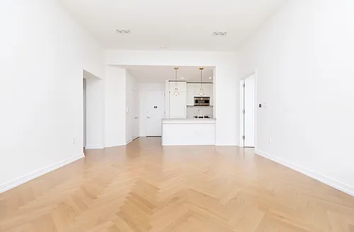 184 Kent Ave Photo 1