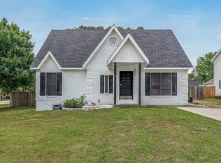 1301 Golf Course Dr, Jonesboro, AR 72404