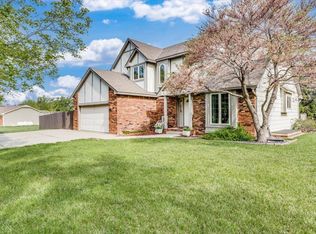 12006 E Fireside Ln, Derby, KS 67037