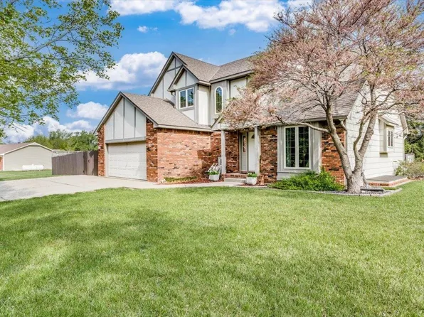 12006 E Fireside Ln, Derby, KS 67037