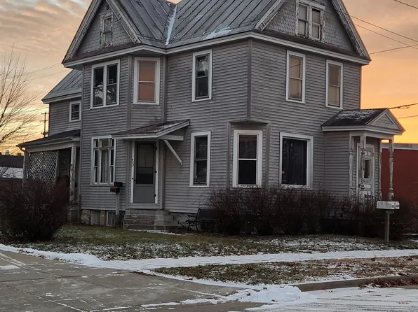 422 Ferry St, La Crosse, WI 54601