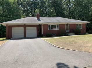 107 Oak Hill Ave, Agawam, MA 01001