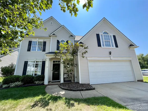 6316 Wyndham Hill Dr, Charlotte, NC 28269