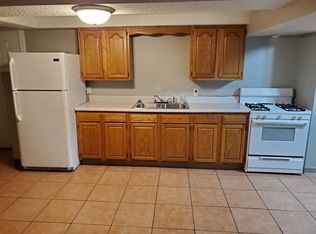 511 Mitchell Ct APT E, Champaign, IL 61821