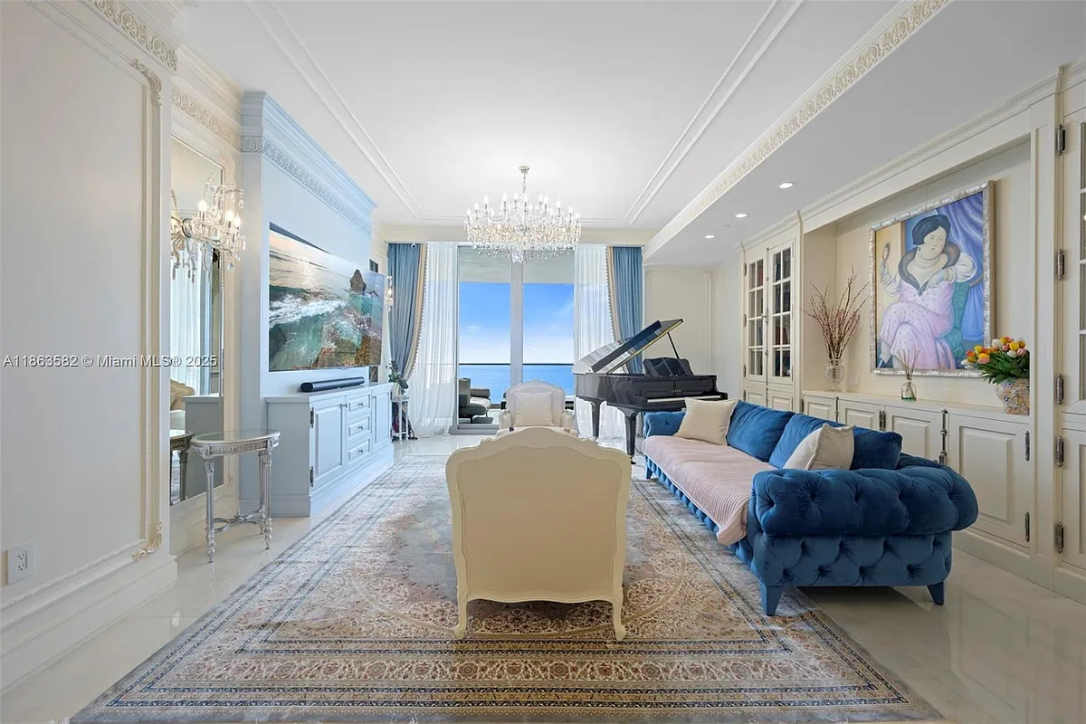 Building Photo - 17901 Collins Ave #2702