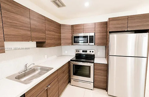 542 NE 67th St #542 Photo 1