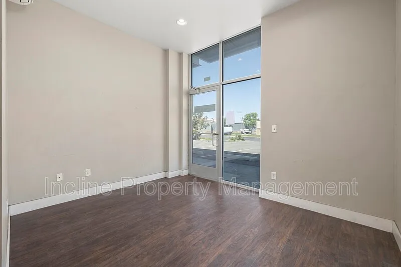 Studio, 1306 sqft, $1,500 — Photo 4