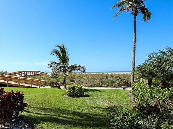 5th image of 180 Seaview Ct APT 301