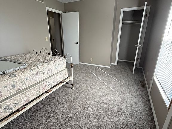 4th image of 1503 Hovey Ave