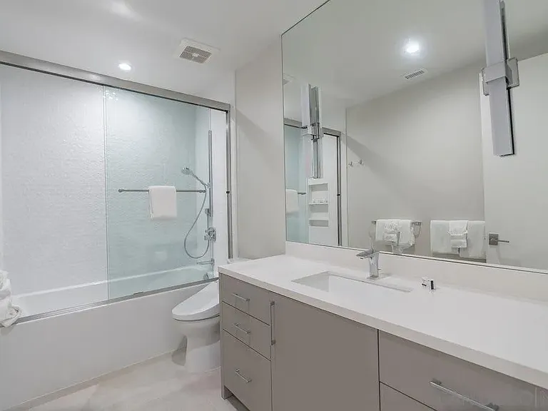 1001 La Jolla Rancho Rd — Photo 29
