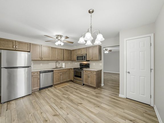 5th image of 804 Valerie Ln