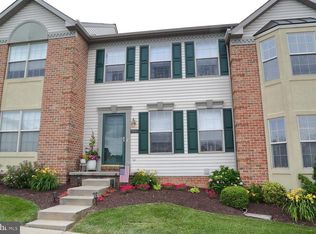 1002 Cobblestone Ln, Lancaster, PA 17601