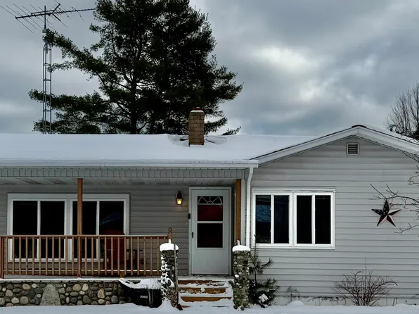 704 Wadsworth St, East Tawas, MI 48730