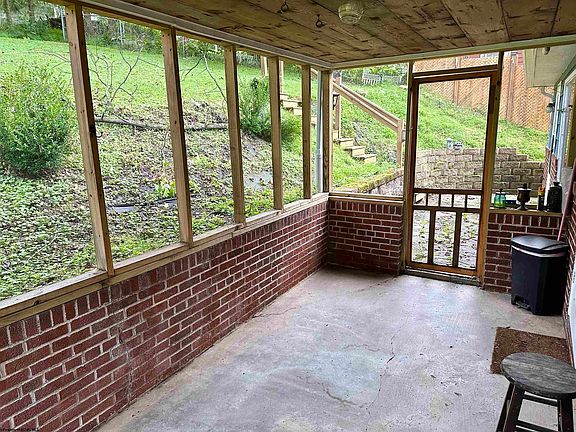 2nd image of 1078 Brookside Dr