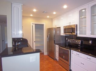 9 NE 19th Ct APT C218, Wilton Manors, FL 33305