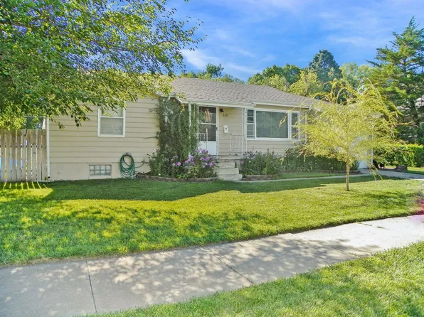 220 N School Ave, Colby, KS 67701