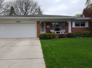 15565 Nola Cir, Livonia, MI