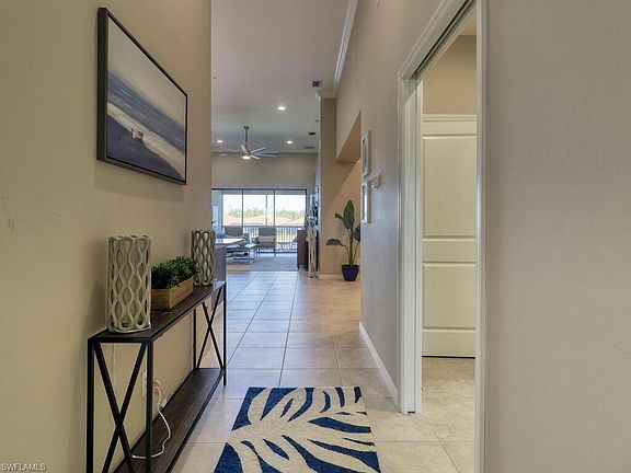 4th image of 9425 Benvenuto Ct #202