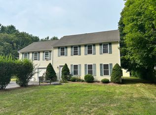 372 Mishnock Rd, West Greenwich, RI 02817
