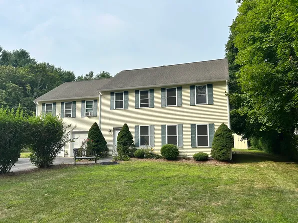 372 Mishnock Rd, West Greenwich, RI 02817