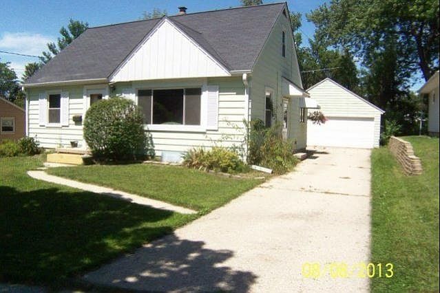 1116 Dopp St, Waukesha, WI 53188 | Zillow