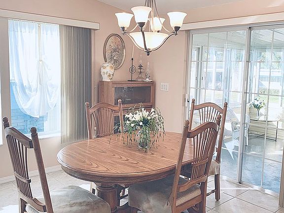 5th image of 908 Trevino Dr #1