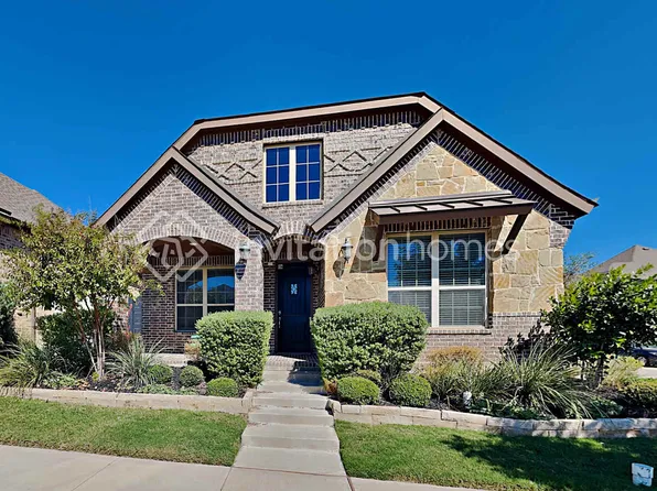 700 Boardwalk Way, Roanoke, TX 76226