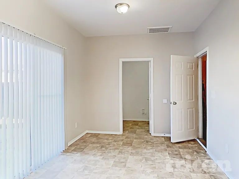4628 Meadowfield Rd — Photo 6