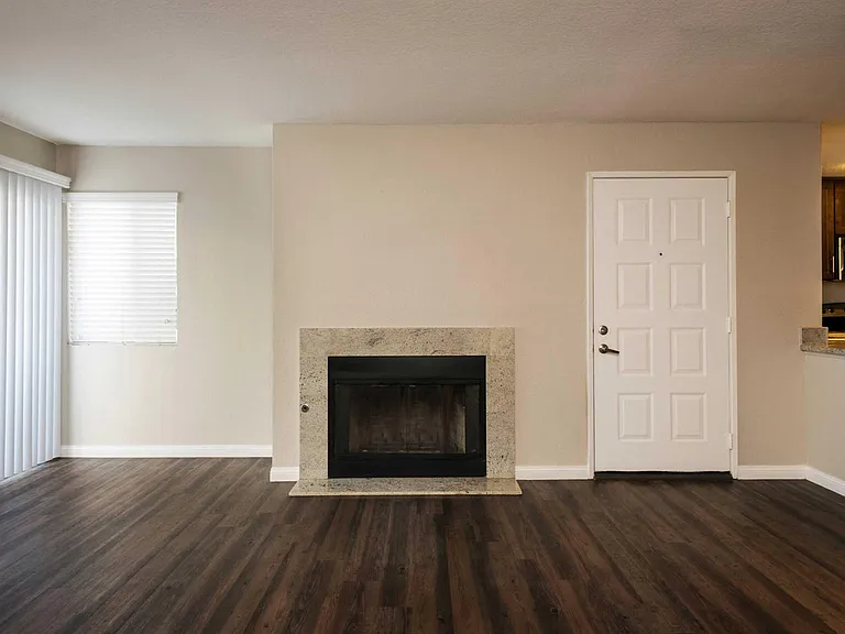 Elan Overlook Laguna Apartments — Photo 20