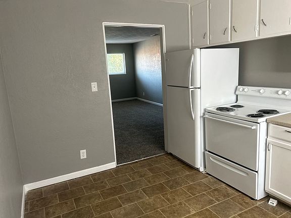2nd image of 1011 Forest Ct #15