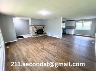 211 2nd St, Wisconsin Dells, WI 53965