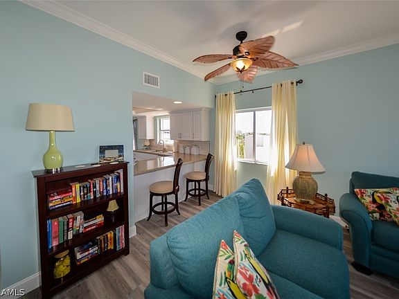 4th image of 4361 Bay Beach Ln APT 521