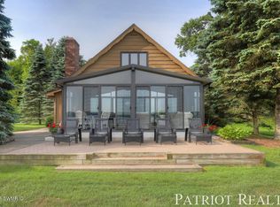 1411 E Hess Lake Dr, Grant, MI 49327
