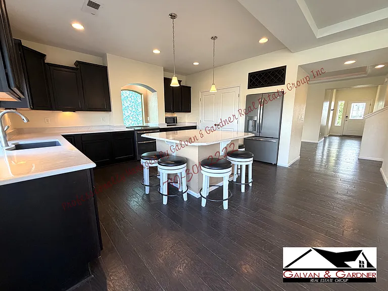 9101 Sentry Dr — Photo 10