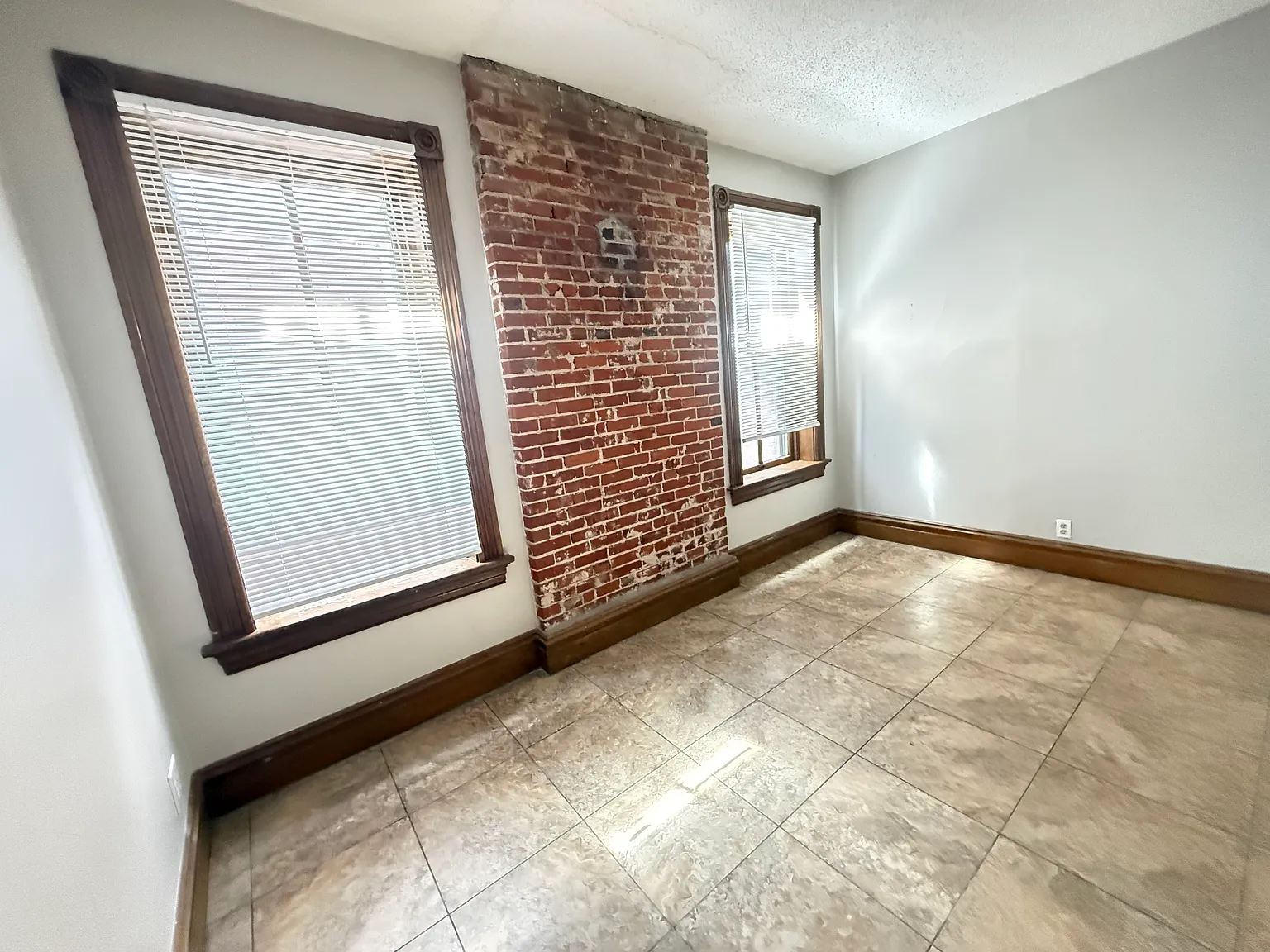 1 bed, 1000 sqft, $850 — Photo 3
