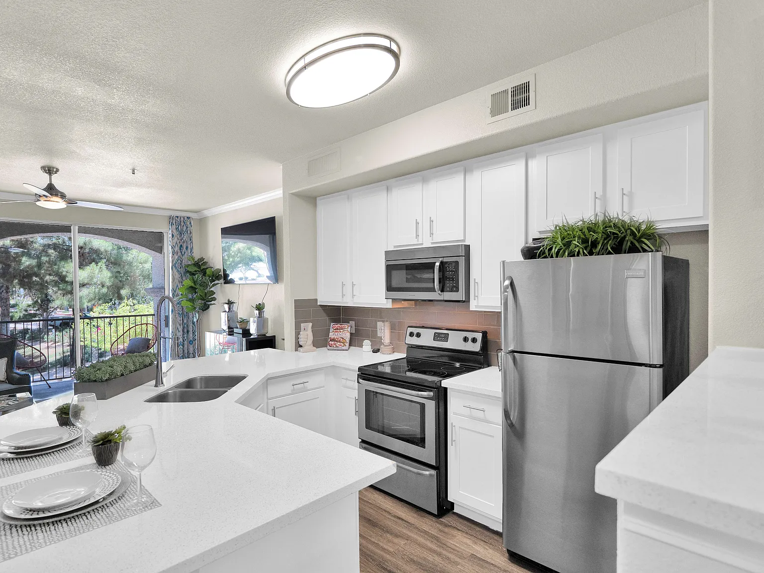 Catherine Townhomes — Photo 1